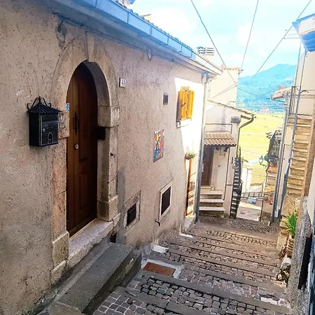 Lo Del Borgo * ريفيسوندولي
